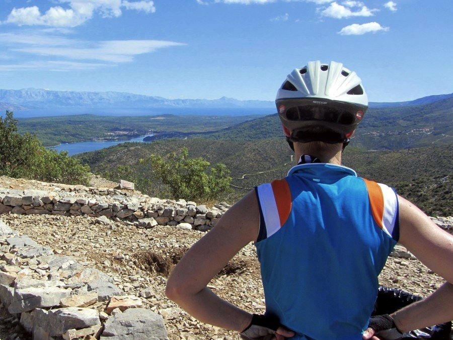 A cycling holiday to Hvar Island 3