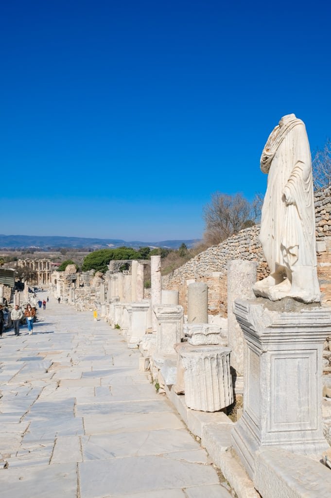 Explore the captivating ruins of Ephesus in Turkey, an extraordinary ancient city.