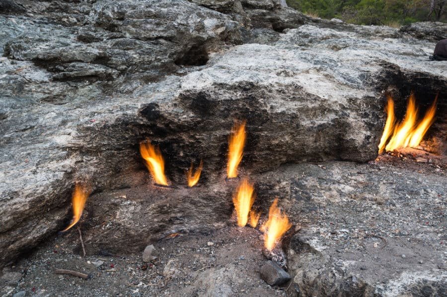 What to see un Antalya - Flames of Mount Chimaera from the underground, Cirali