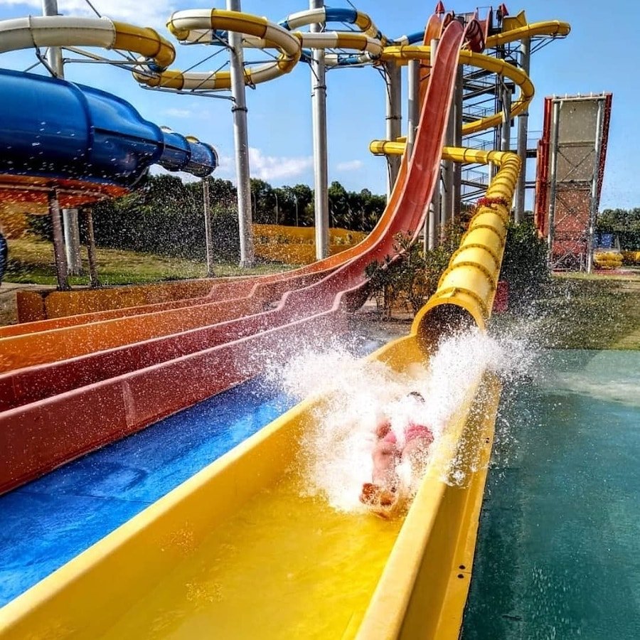 Greece Travel Blog_Best Activities For Families In Crete_AcquaPlus Waterpark