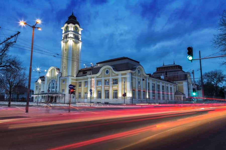 Things to do in Burgas - The central railway station of Burgas_Bulgaria