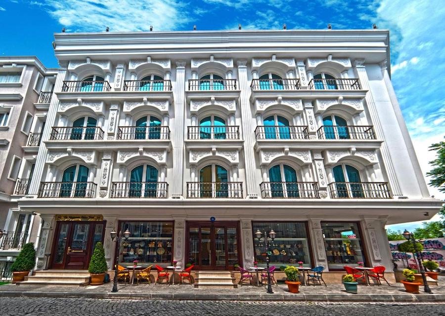 Turkey Travel Blog_Where To Stay In Istanbul_Magnaura Palace